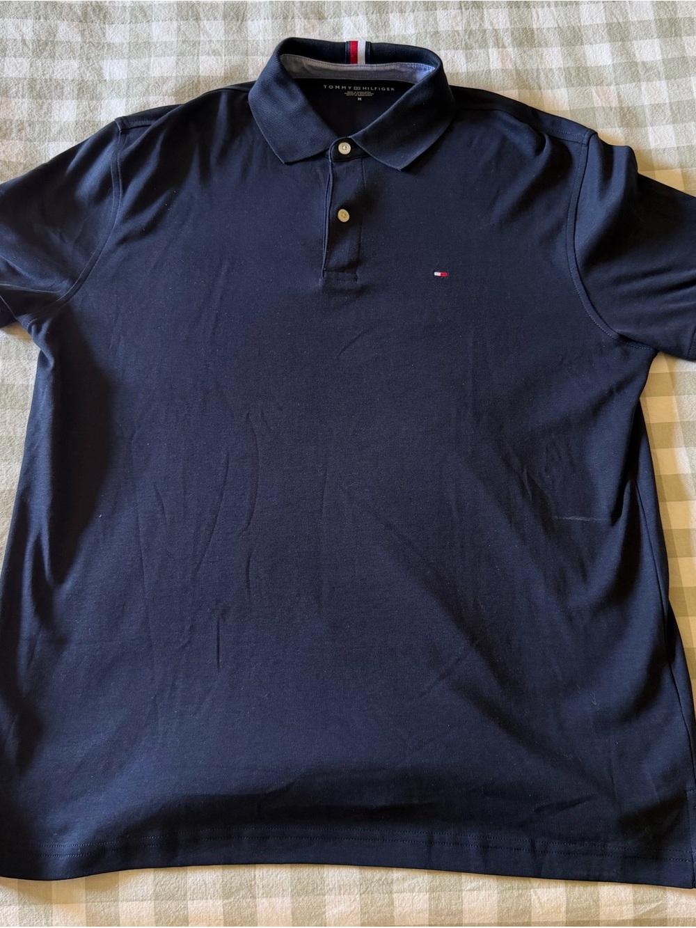 Tommy Hilfiger Men’s Navy Polo Shirt With Signature Stripe On Collar (Medium)